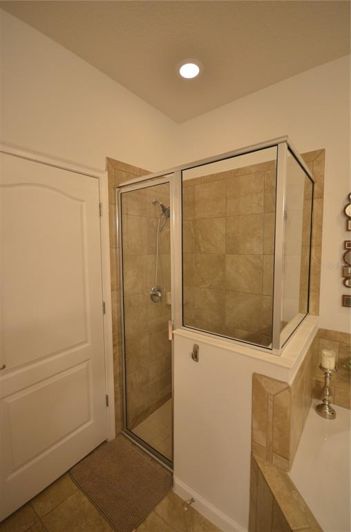 Image No.30-6 Bed Property for sale