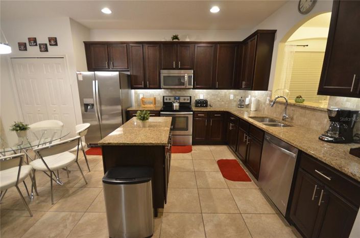 Image No.7-6 Bed Property for sale