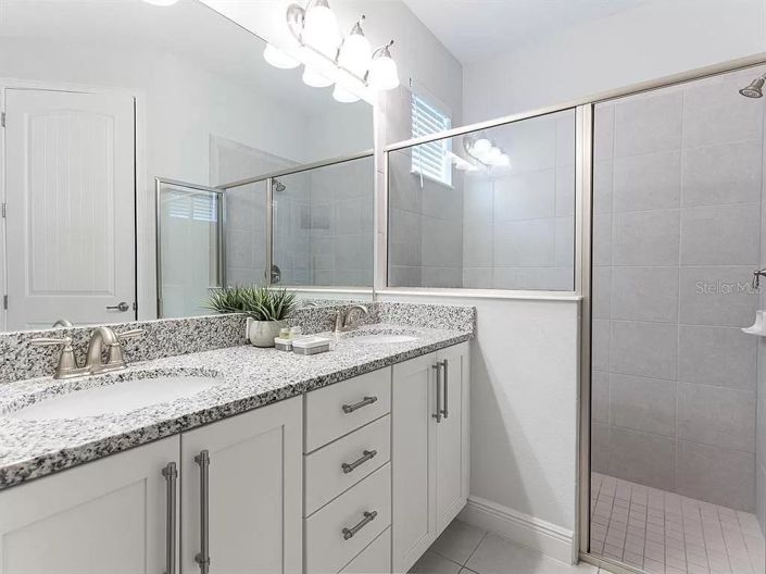 Image No.27-6 Bed Property for sale