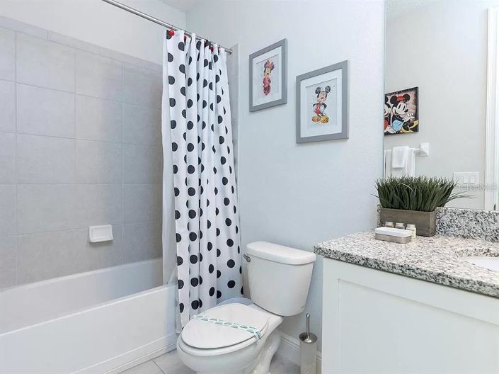 Image No.28-6 Bed Property for sale