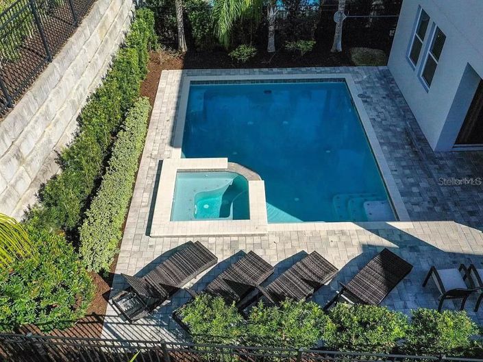 Image No.3-6 Bed Property for sale