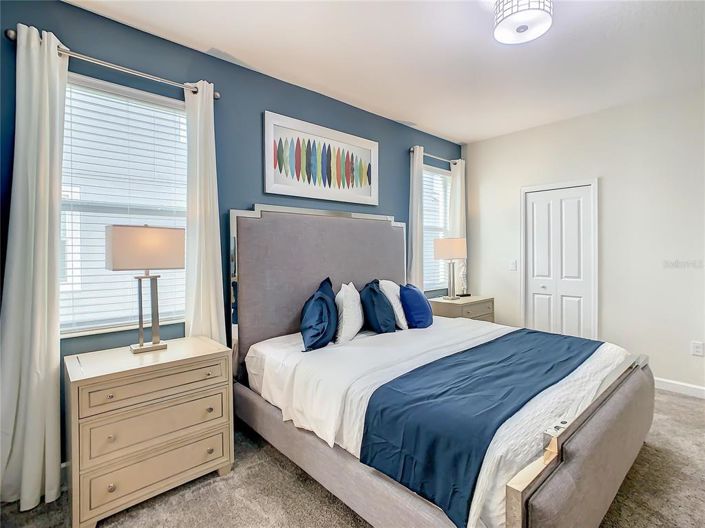 Image No.11-8 Bed Property for sale