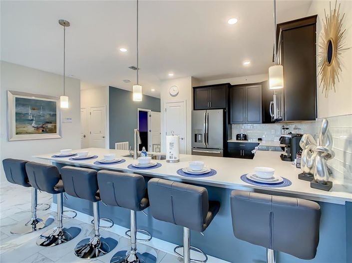 Image No.17-8 Bed Property for sale