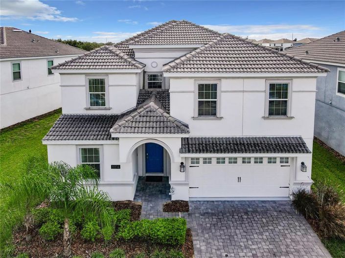 Image No.2-8 Bed Property for sale