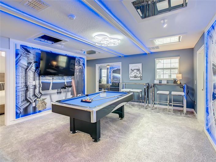 Image No.8-8 Bed Property for sale