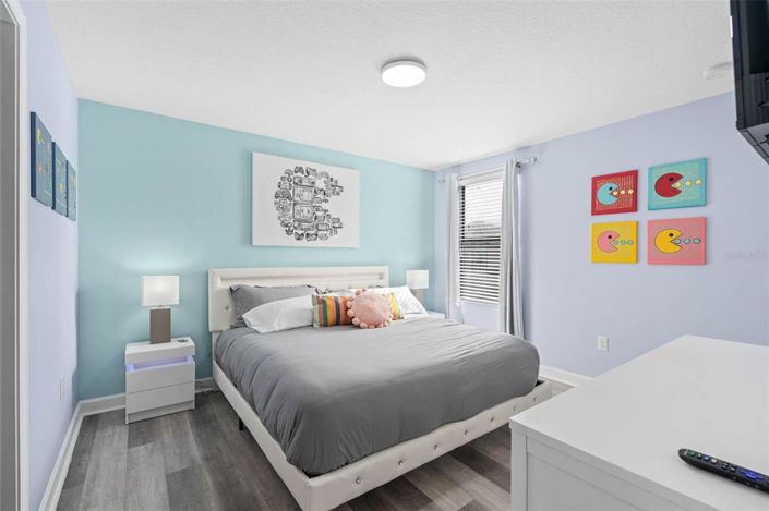 Image No.16-8 Bed Property for sale