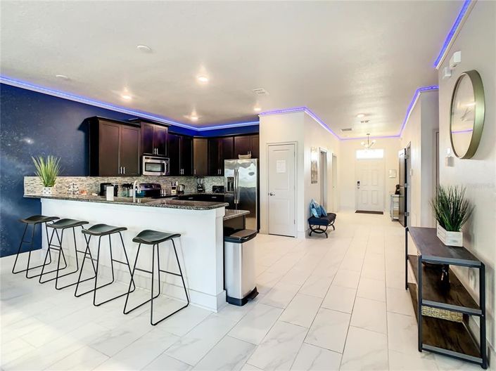 Image No.16-8 Bed Property for sale