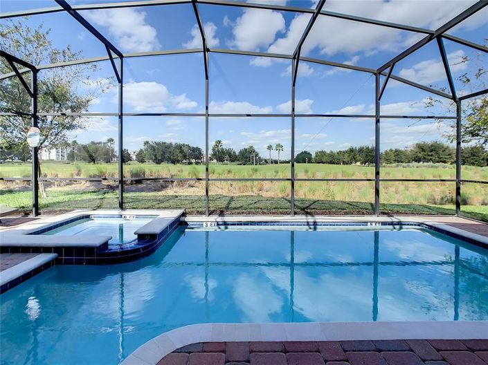 Image No.3-8 Bed Property for sale