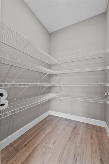 Image No.16-3 Bed Property for sale