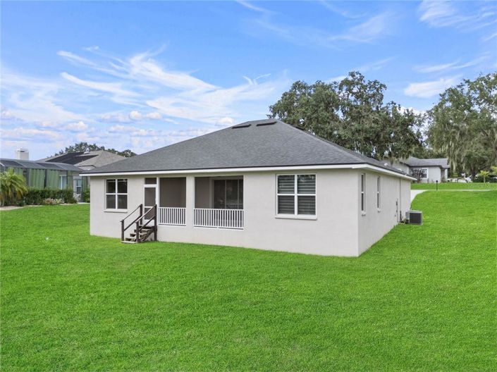 Image No.28-3 Bed Property for sale