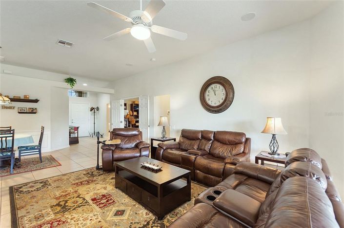 Image No.21-2 Bed Property for sale