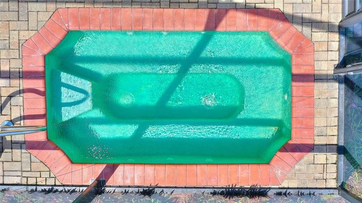 Image No.6-2 Bed Property for sale