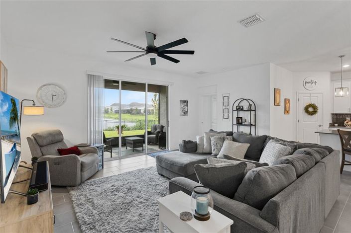 Image No.11-Propriété de 4 chambres à vendre à Davenport