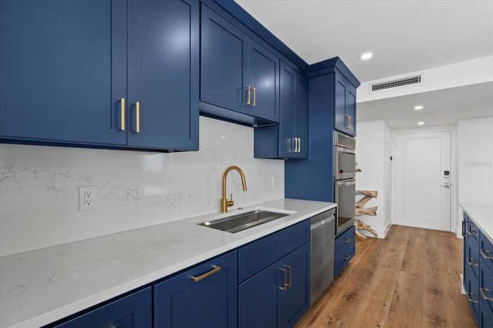 Image No.19-3 Bed Property for sale