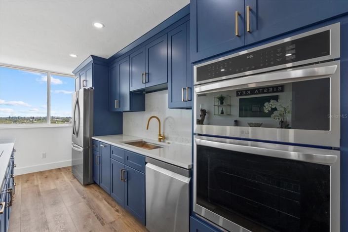 Image No.20-3 Bed Property for sale