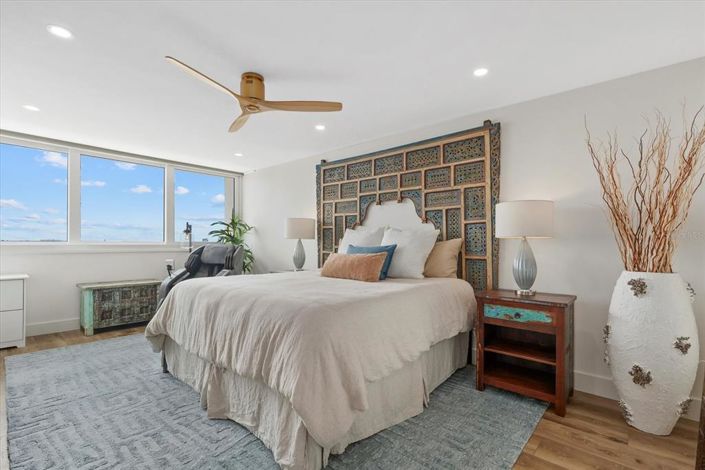 Image No.23-3 Bed Property for sale