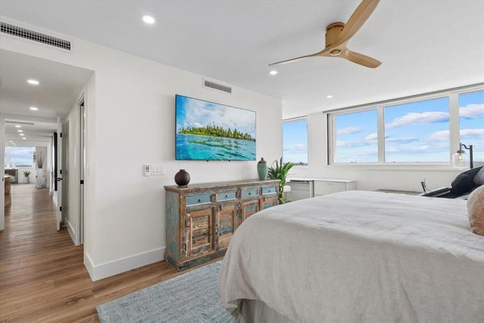 Image No.24-3 Bed Property for sale