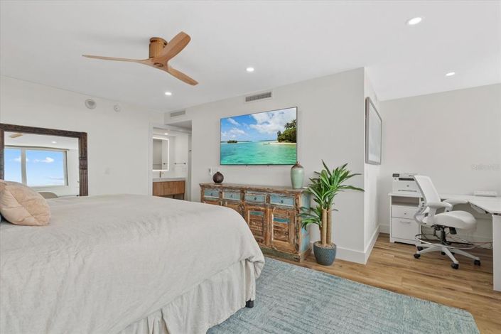 Image No.26-3 Bed Property for sale