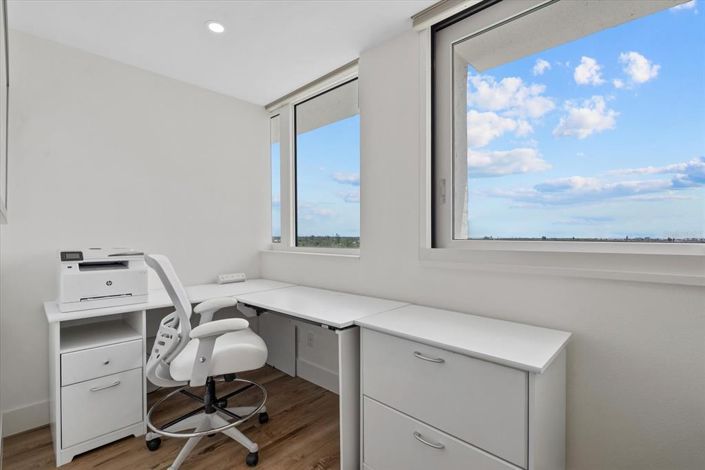 Image No.27-3 Bed Property for sale