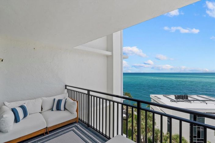 Image No.8-3 Bed Property for sale