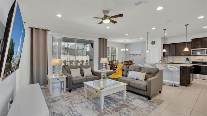 Image No.2-5 Bed Property for sale