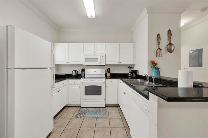 Image No.11-4 Bed Townhouse for sale