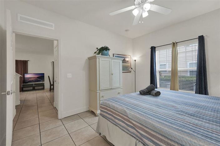 Image No.13-4 Bed Townhouse for sale