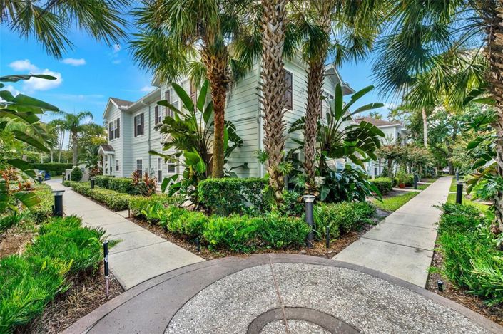 Image No.25-4 Bed Townhouse for sale