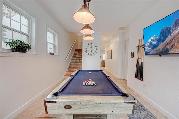 Image No.10-5 Bed Property for sale