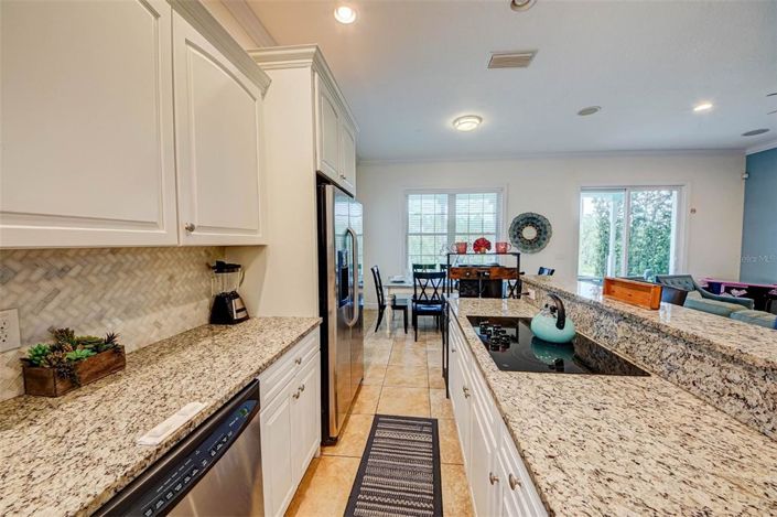 Image No.16-5 Bed Property for sale