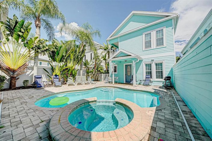 Image No.2-5 Bed Property for sale