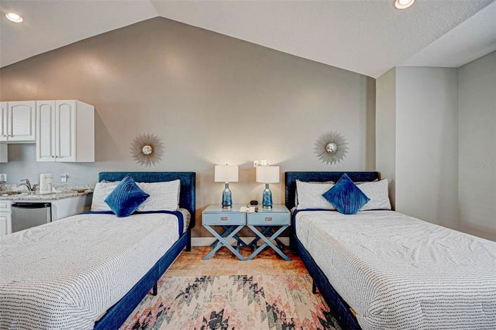 Image No.39-5 Bed Property for sale