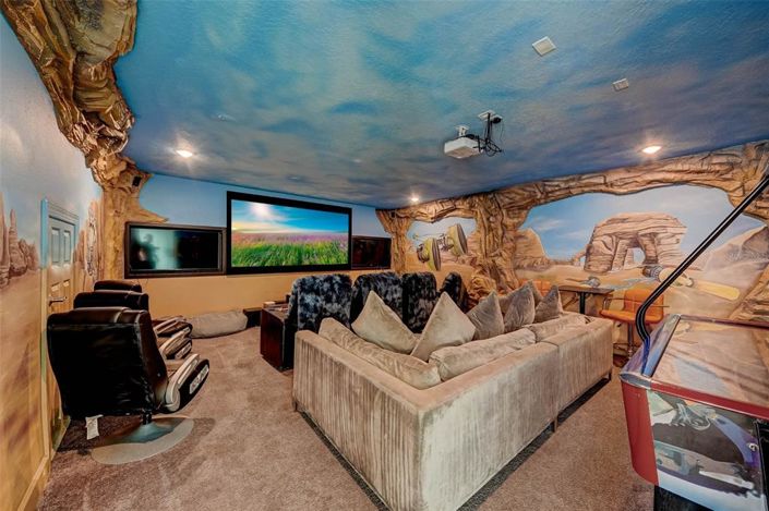 Image No.4-5 Bed Property for sale