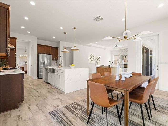 Image No.15-5 Bed Property for sale