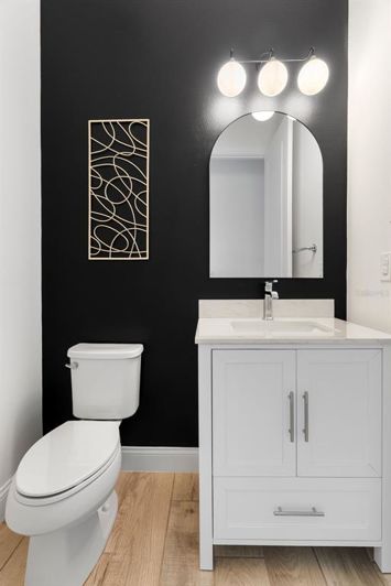 Image No.24-5 Bed Property for sale