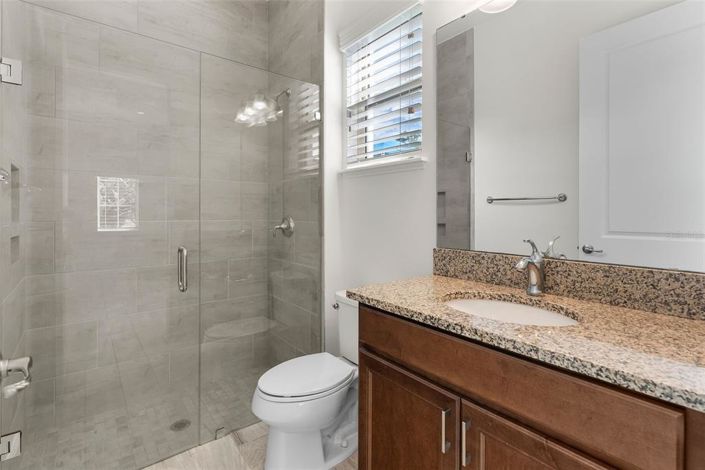 Image No.26-5 Bed Property for sale