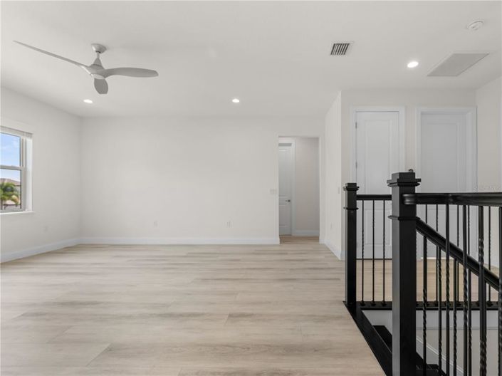 Image No.41-5 Bed Property for sale