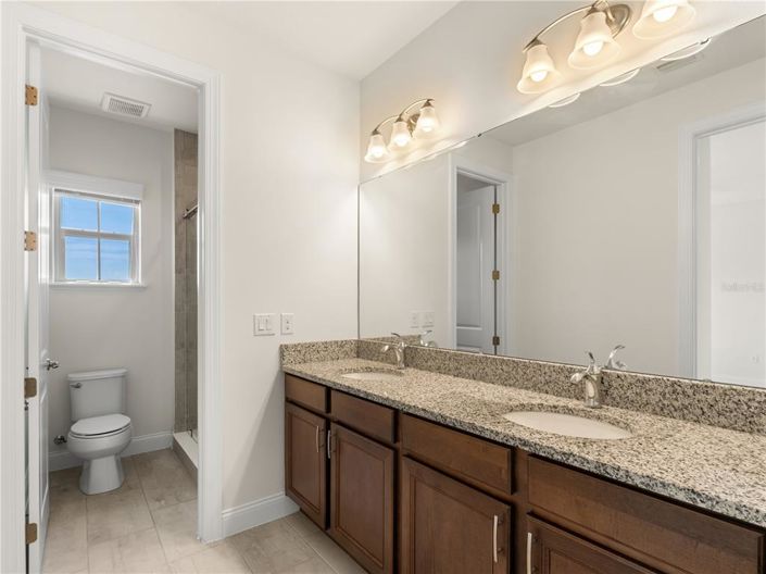 Image No.44-5 Bed Property for sale