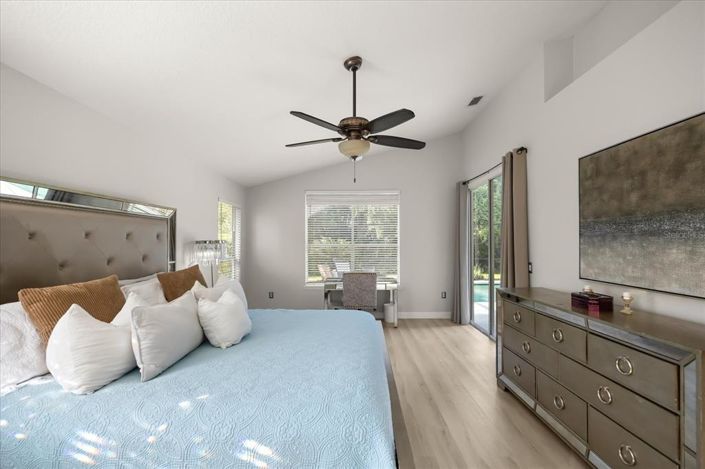 Image No.22-4 Bed Property for sale