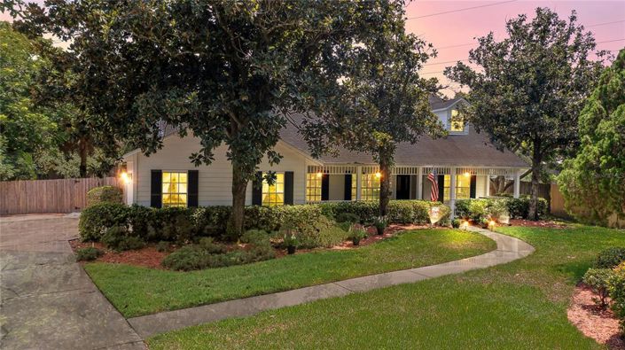 Image No.1-4 Bed Property for sale