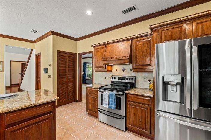 Image No.17-4 Bed Property for sale