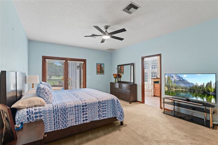 Image No.20-4 Bed Property for sale