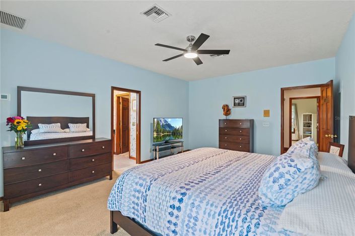 Image No.22-4 Bed Property for sale