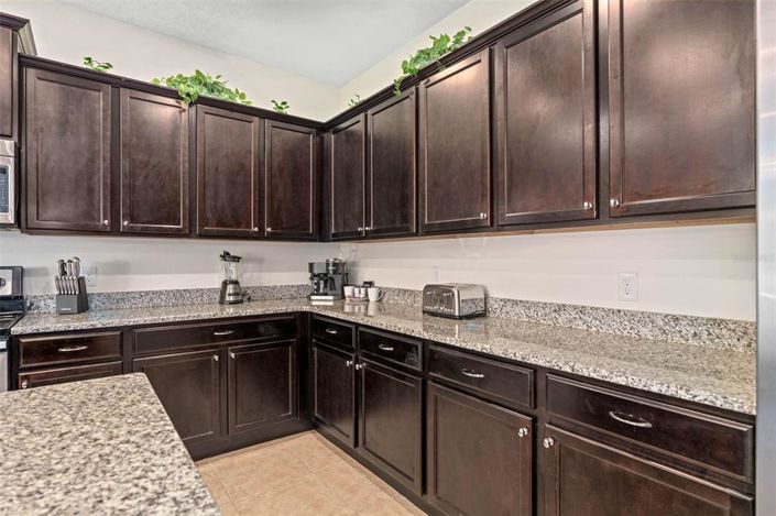 Image No.19-9 Bed Property for sale