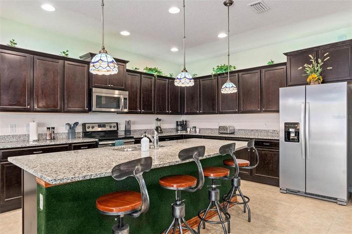 Image No.21-9 Bed Property for sale