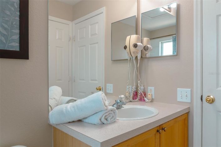 Image No.19-5 Bed Property for sale