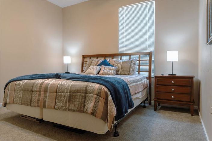 Image No.35-5 Bed Property for sale