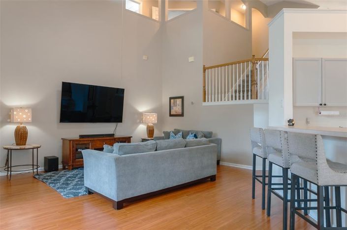 Image No.40-5 Bed Property for sale