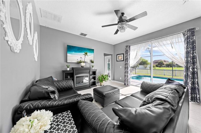 Image No.18-5 Bed Property for sale