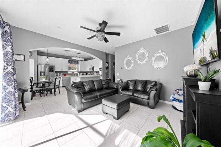 Image No.20-5 Bed Property for sale